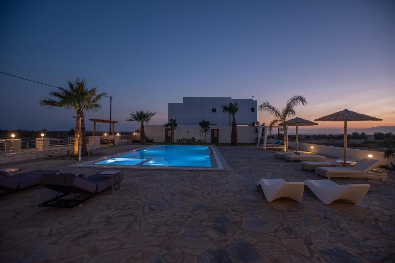 Villa Pnoe Seaside 卡拉马基 外观 照片