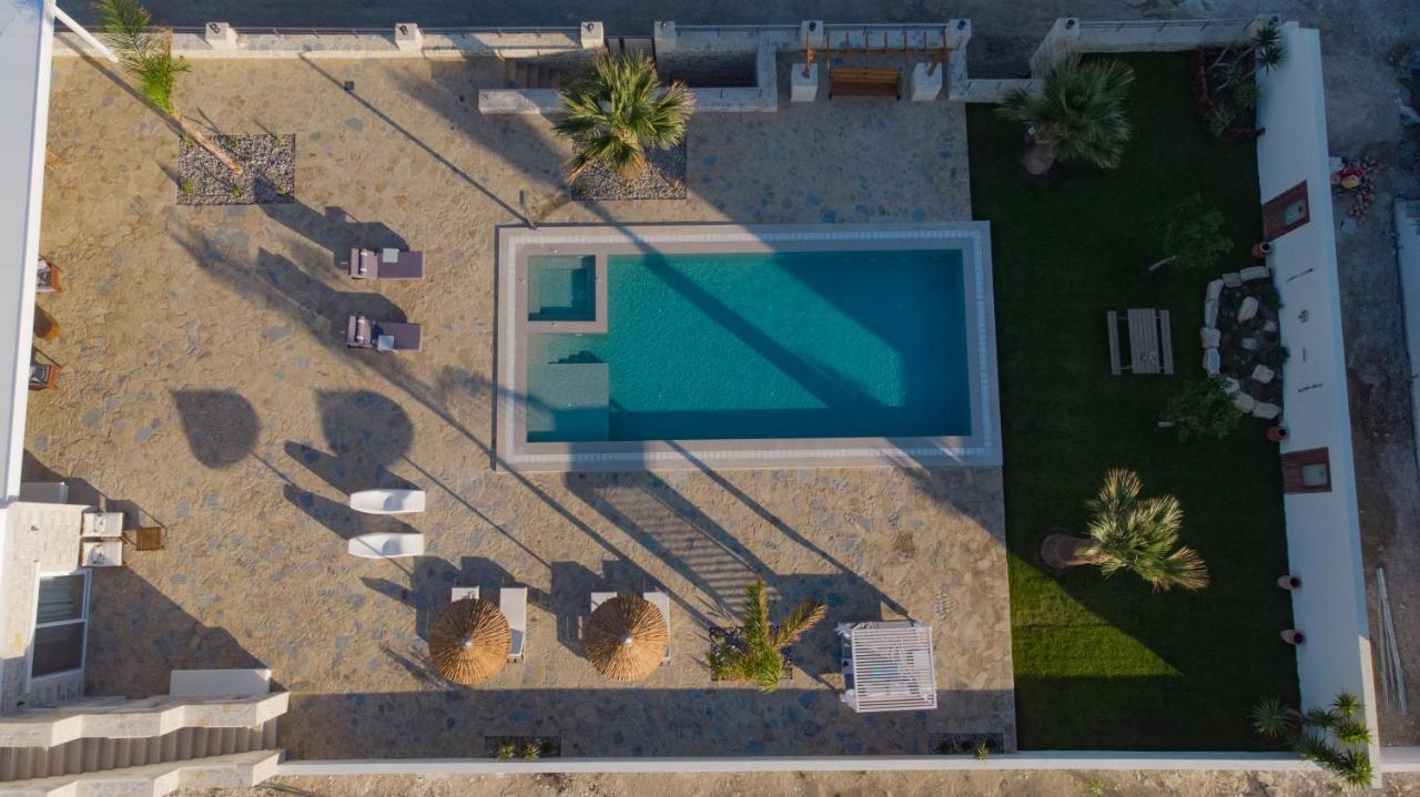 Villa Pnoe Seaside 卡拉马基 外观 照片